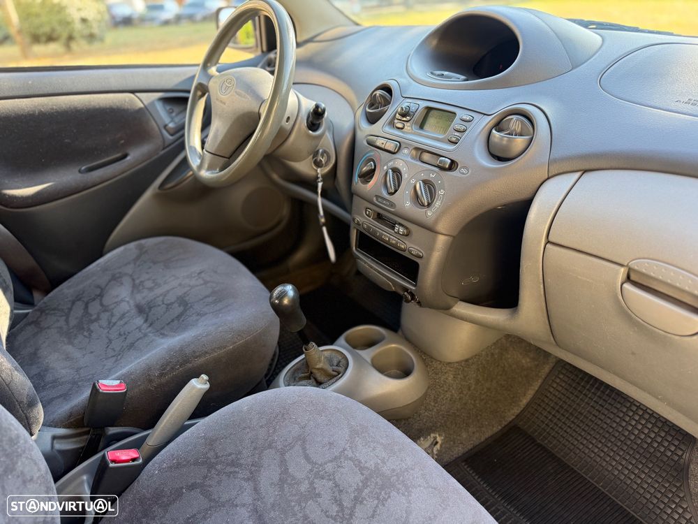Toyota Yaris 1.0 Sol - 6