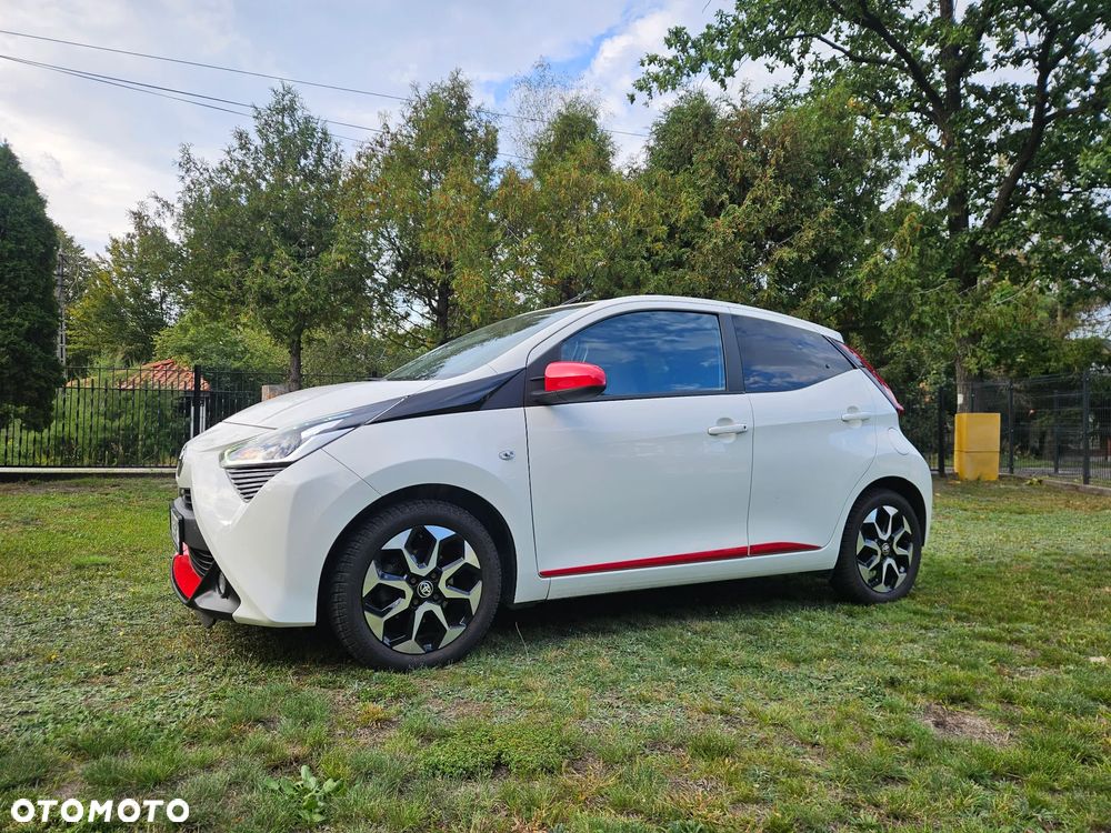 Toyota Aygo x-play - 4