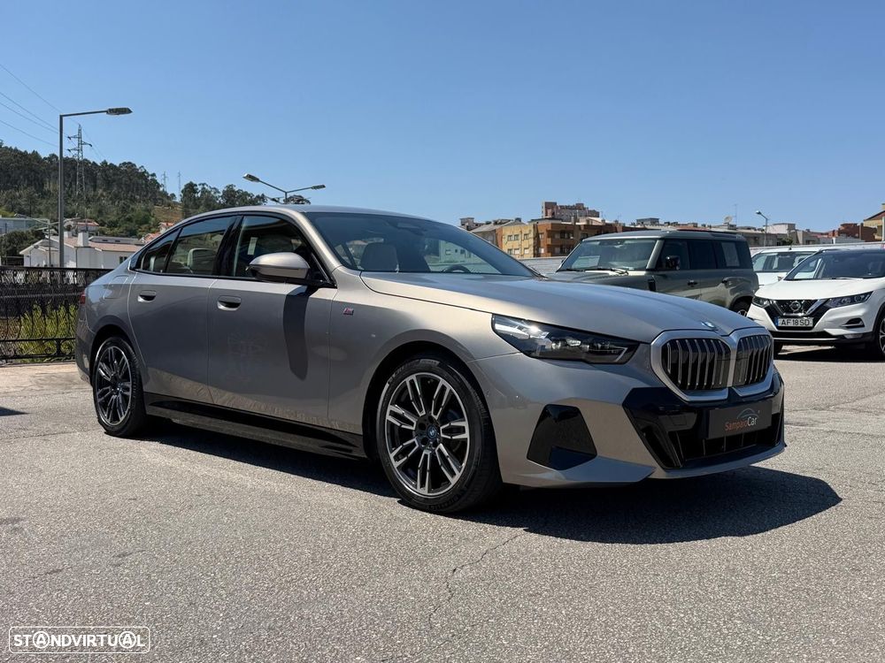 BMW 530 e Pack Desportivo M Pro - 7