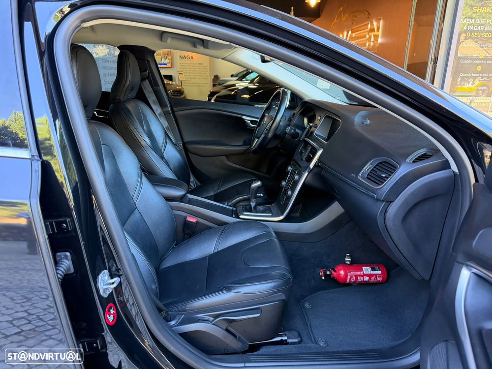 Volvo V40 D4 Summum - 14