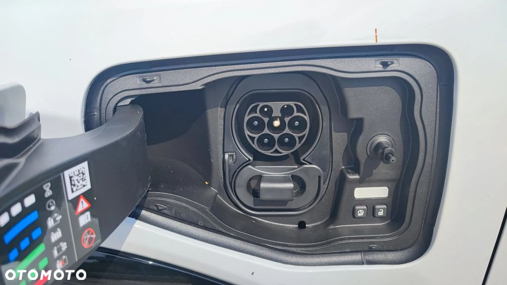 Nissan Micra 52kWh Evolve Plus - 11