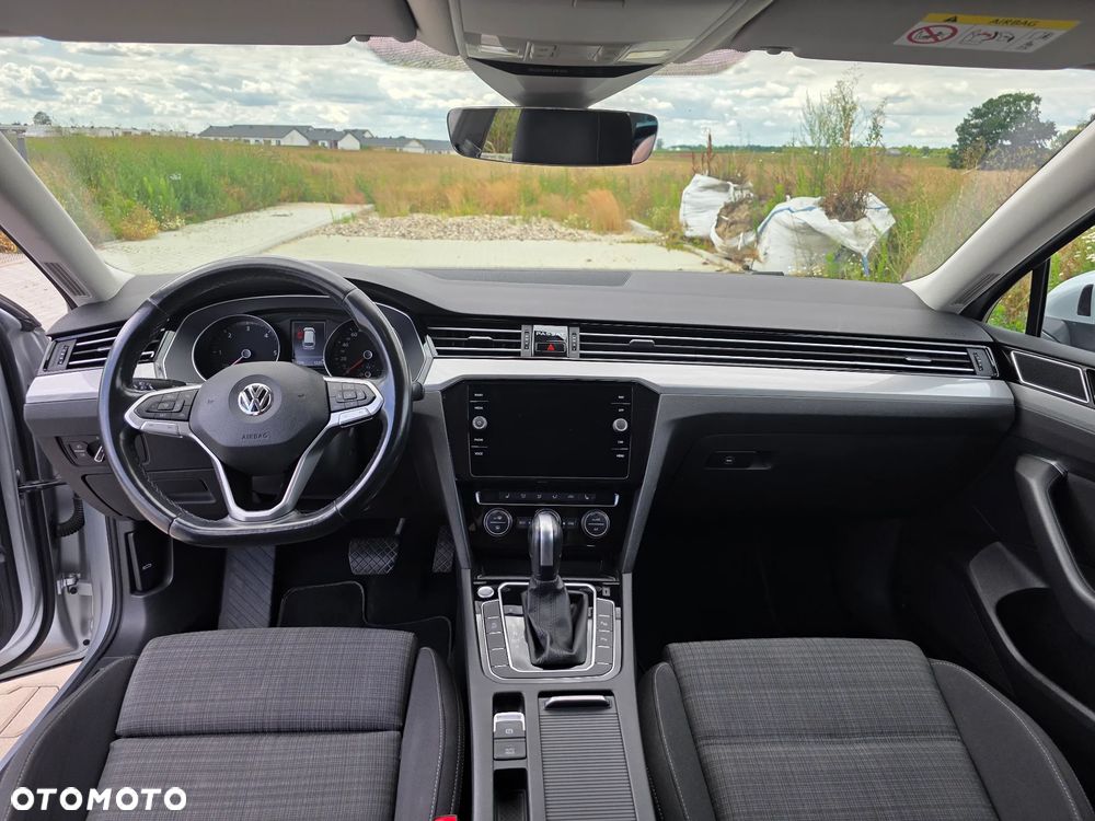 Volkswagen Passat 2.0 TDI (BlueMotion Technology) DSG Comfortline - 12