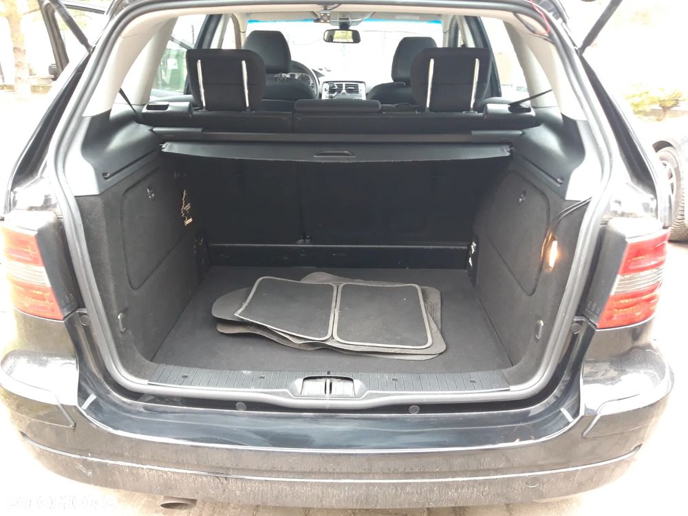 Mercedes-Benz Klasa B 180 CDI Autotronic - 13