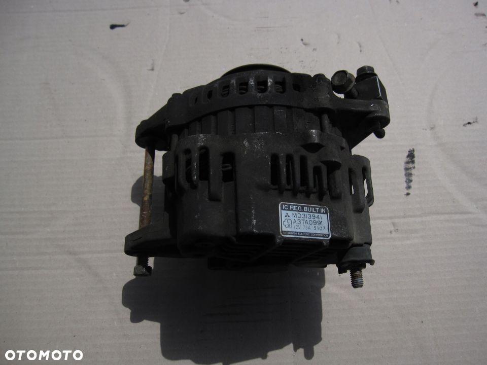 Space gear 2,0 benzyna alternator oryginał bdb - 2