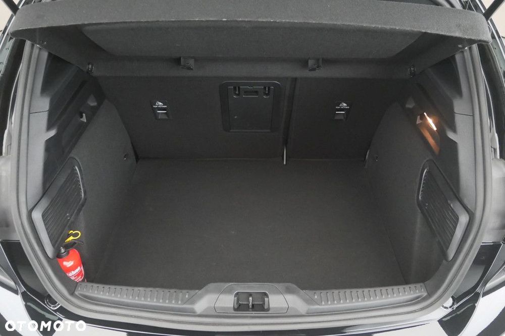 Ford Focus 1.0 EcoBoost mHEV ST-Line X - 16