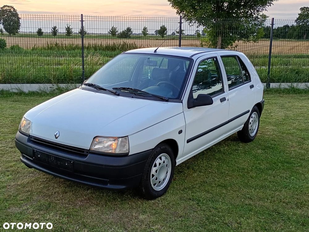 Renault Clio - 1