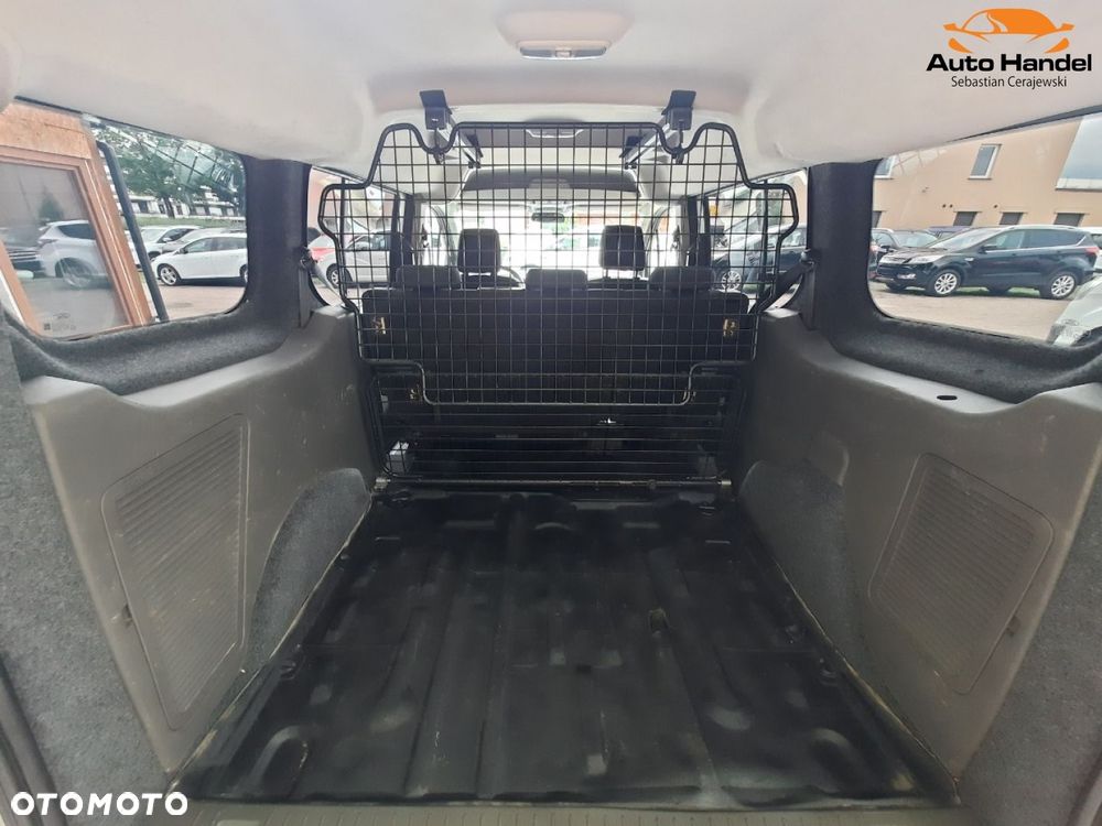 Ford TRANSIT CONNECT - 13