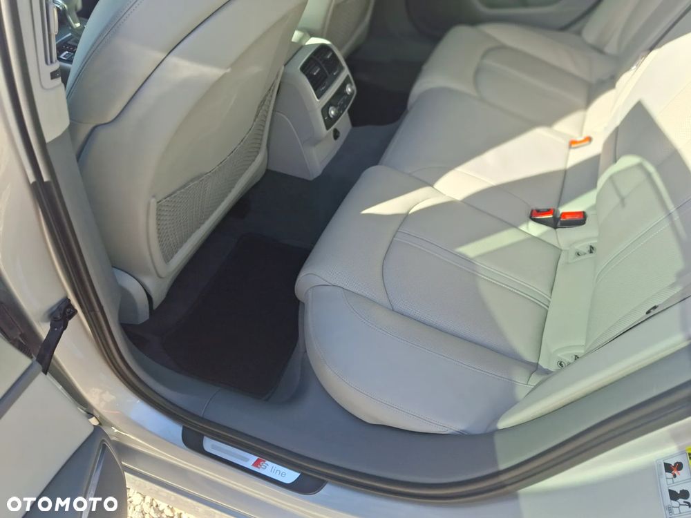Audi A6 Limousine 2.8 FSI Quattro S tronic - 22