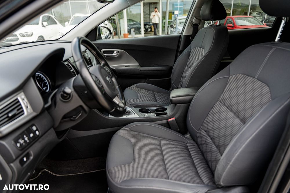 Kia Niro 1.6 GDI 2WD Aut. Spirit - 12