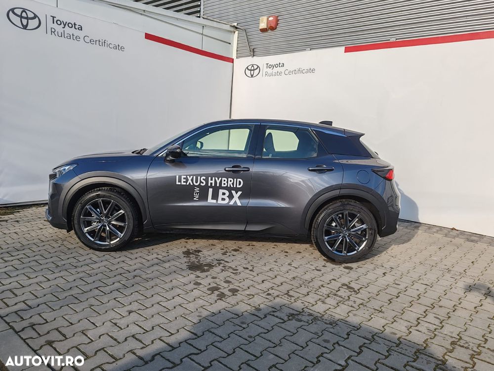 Lexus LBX 1.5 HEV 4x2 CVT Elegant - 4