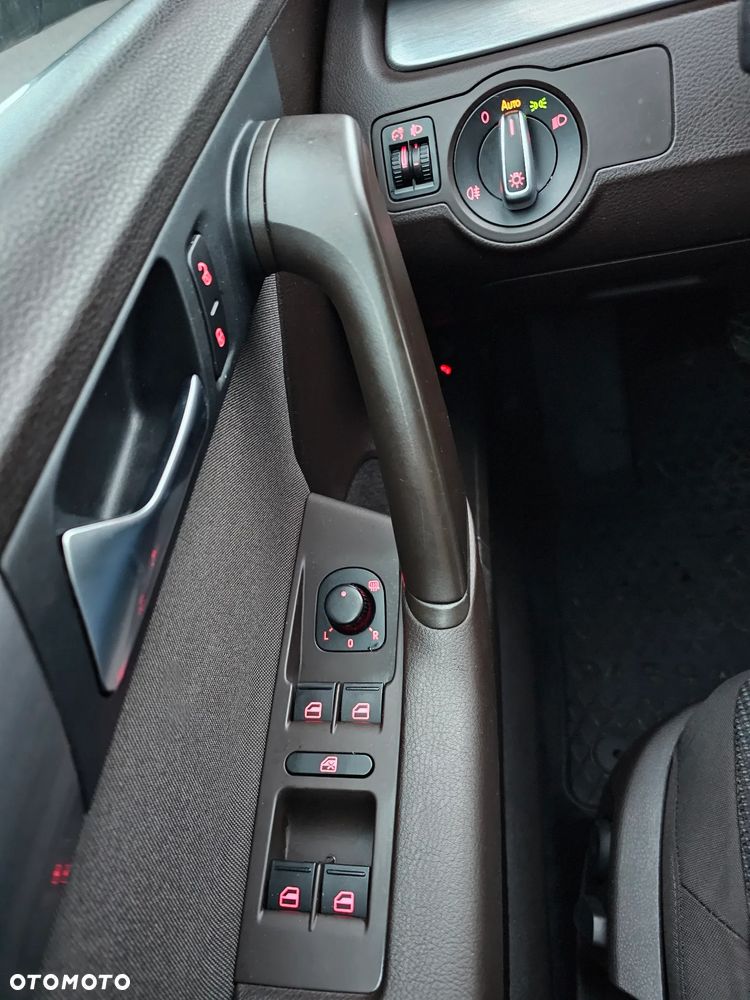 Volkswagen Passat Variant 2.0 TDI BlueMotion Technology Comfortline - 22