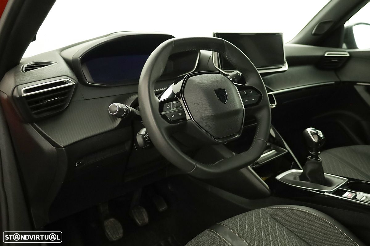 Peugeot 2008 1.2 PureTech Allure - 5