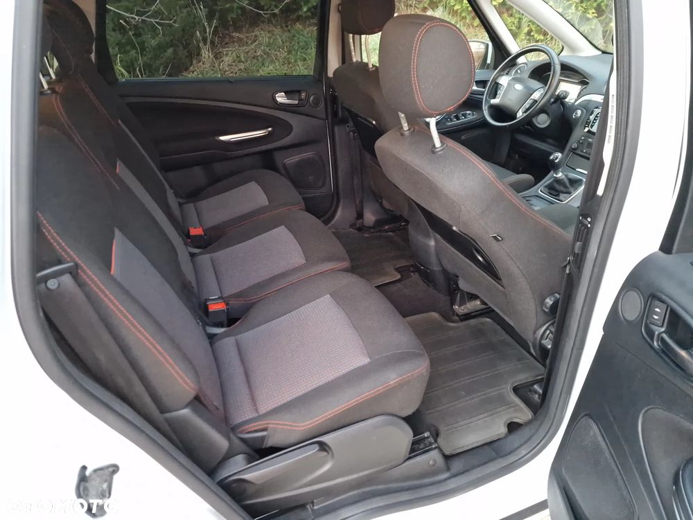 Ford S-Max 2.0 TDCi DPF Titanium - 27