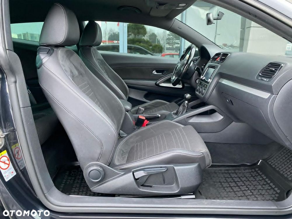 Volkswagen Scirocco 2.0 TSI - 13
