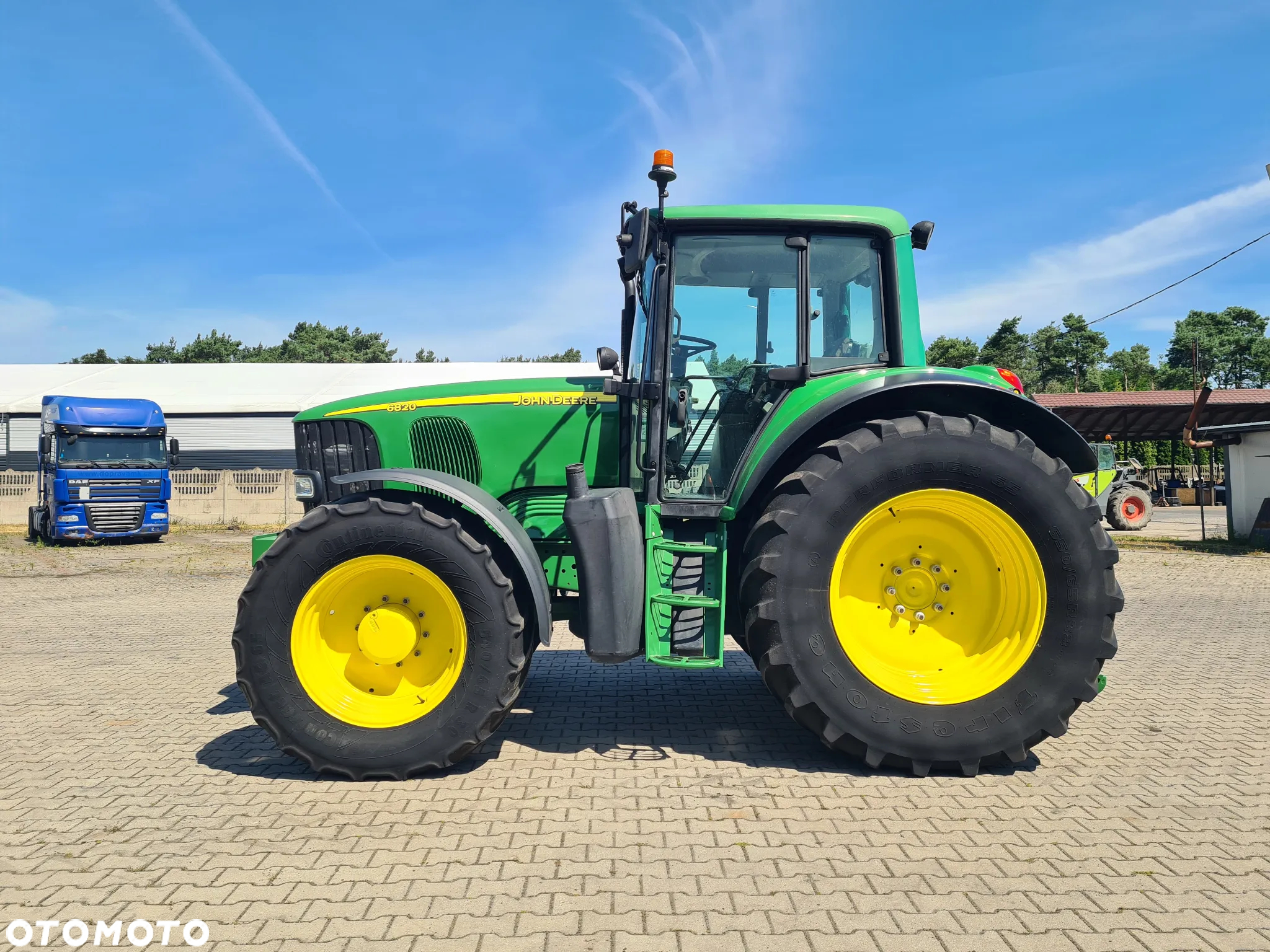 John Deere 6820, TLS - 8