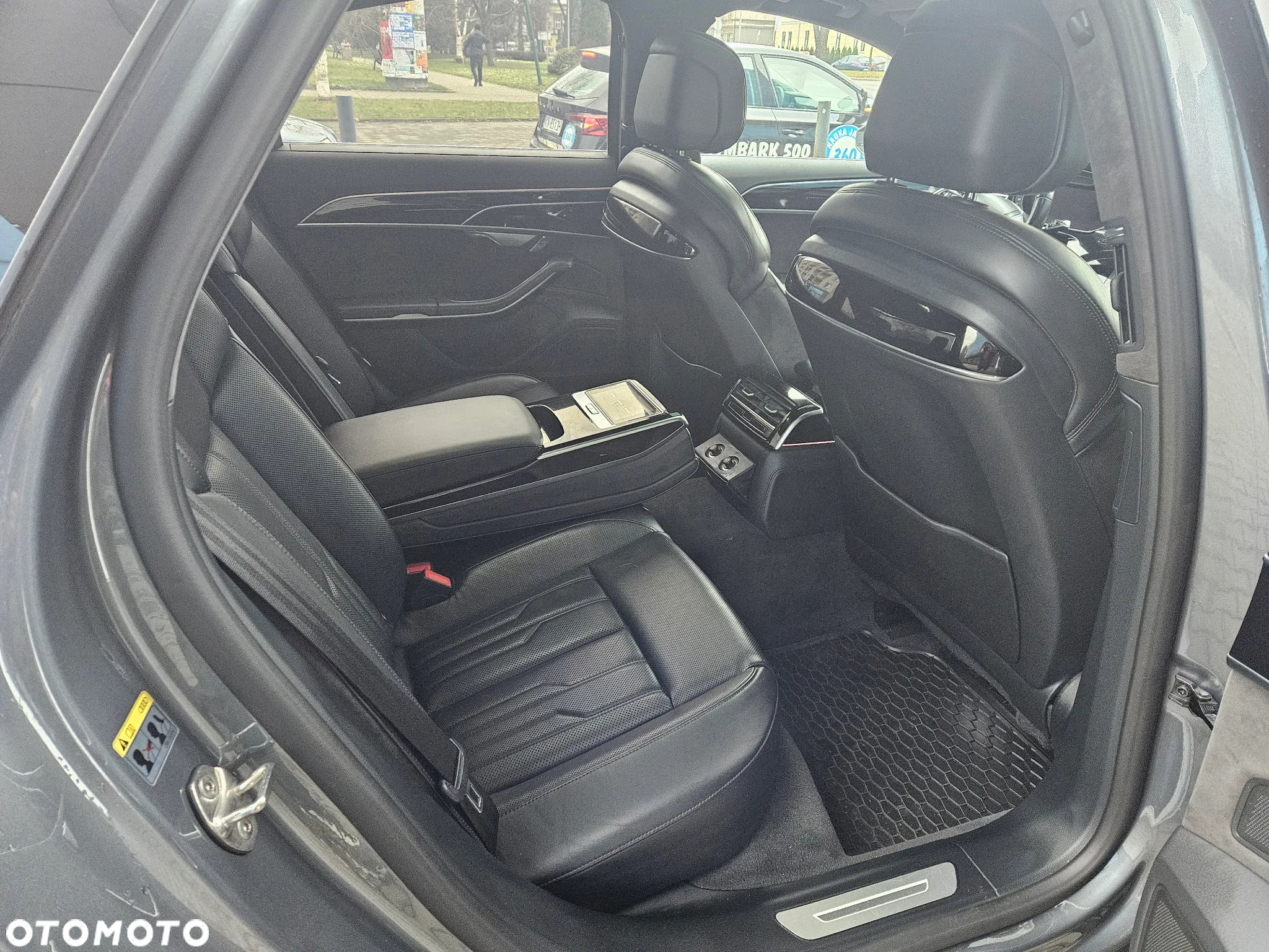 Audi A8 - 14