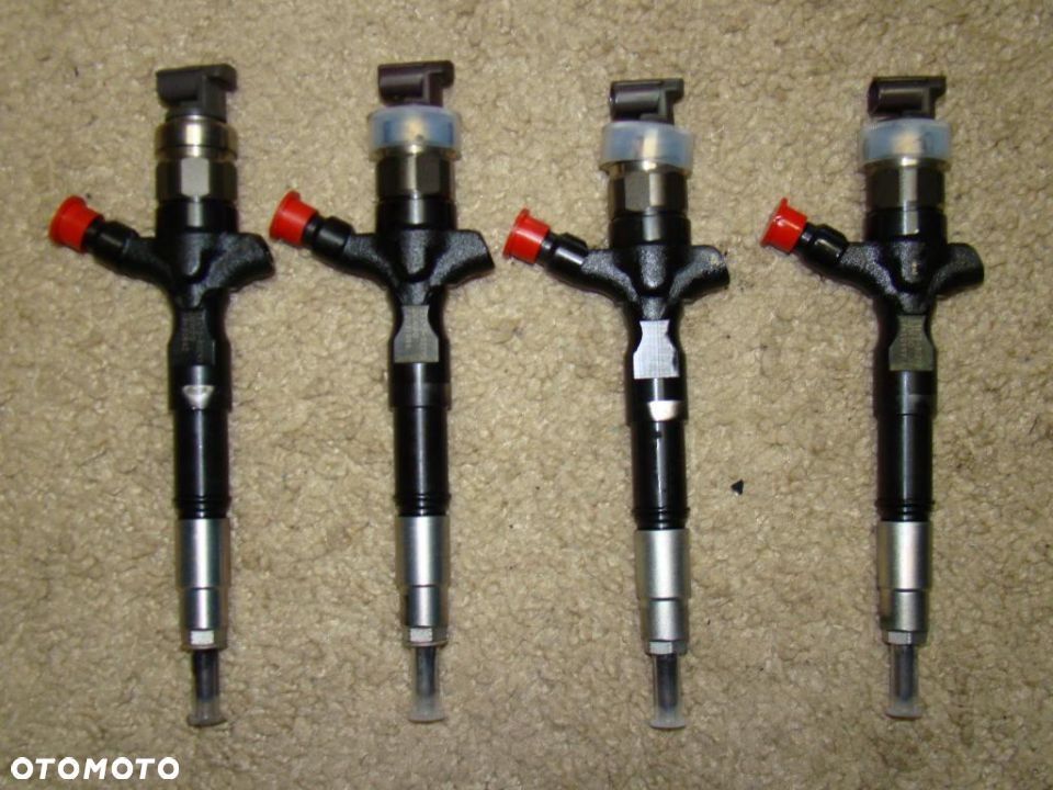 LAND CRUISER 120 D4D 1KD WTRYSKIWACZ DENSO - 1