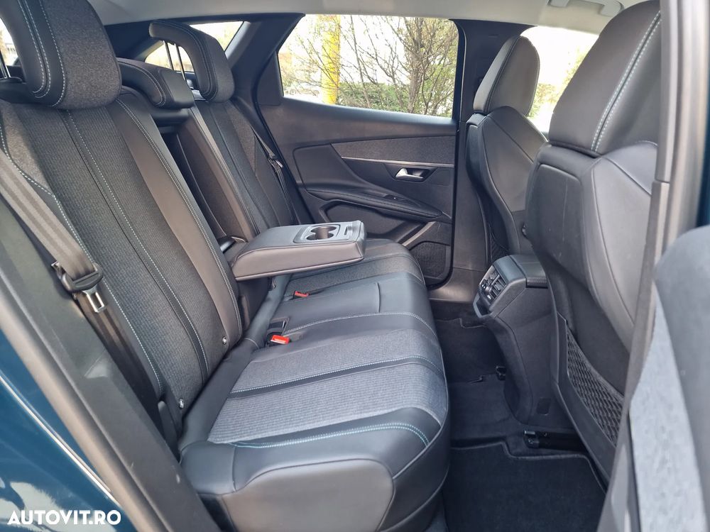 Peugeot 3008 225 e-EAT8 Allure Pack - 26