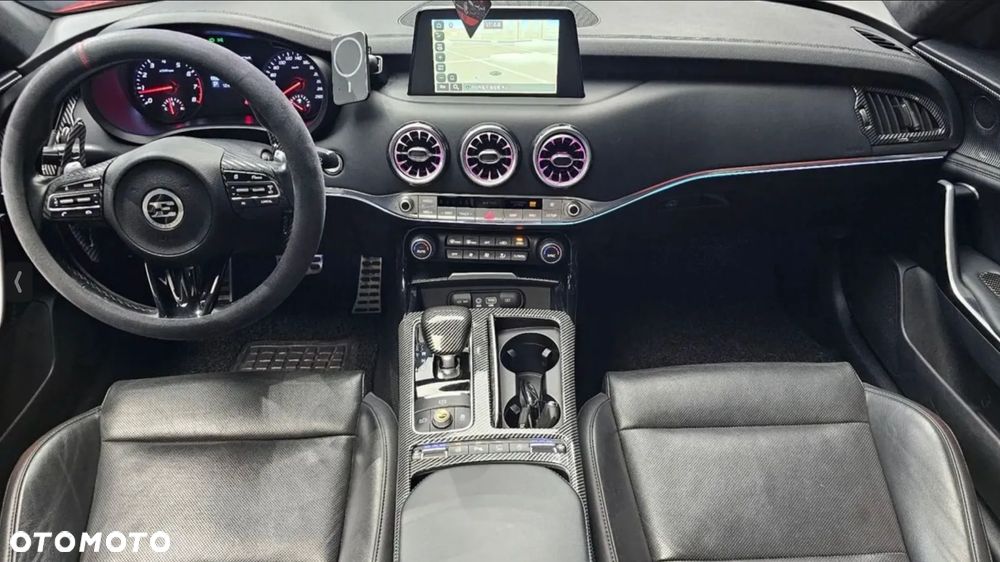 Kia Stinger - 9