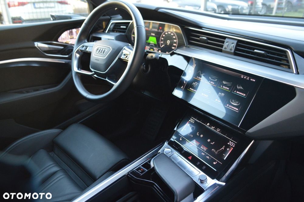 Audi e-tron - 32