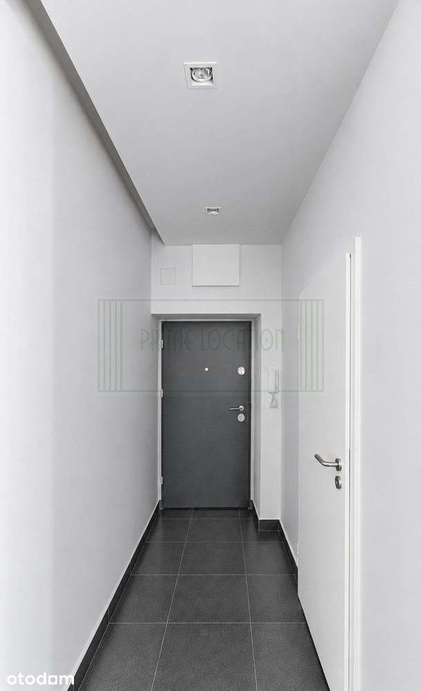 Jasne studio w kamienicy na Pradze, obok Soho