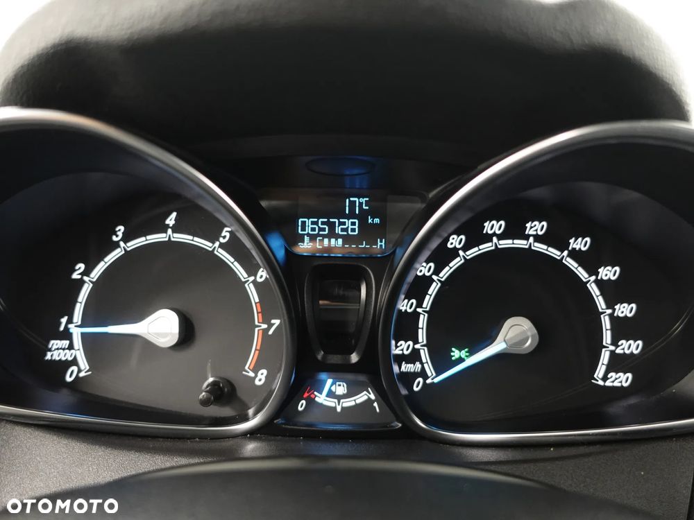 Ford Fiesta 1.0 EcoBoost Start-Stop Celebration - 39