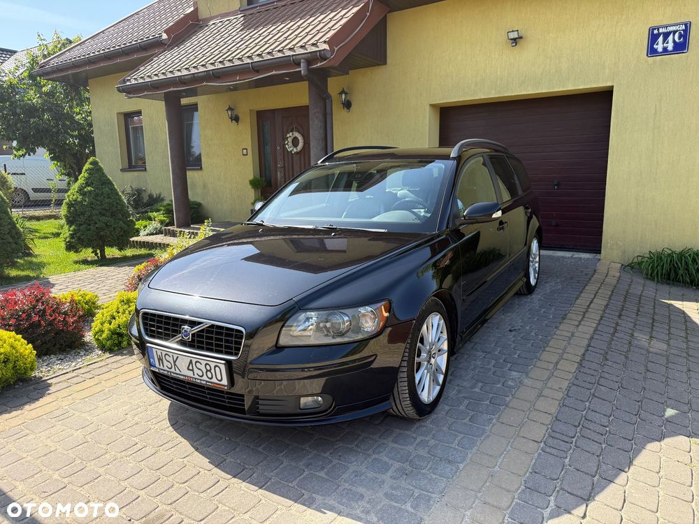 Volvo V50 T5 Momentum - 1
