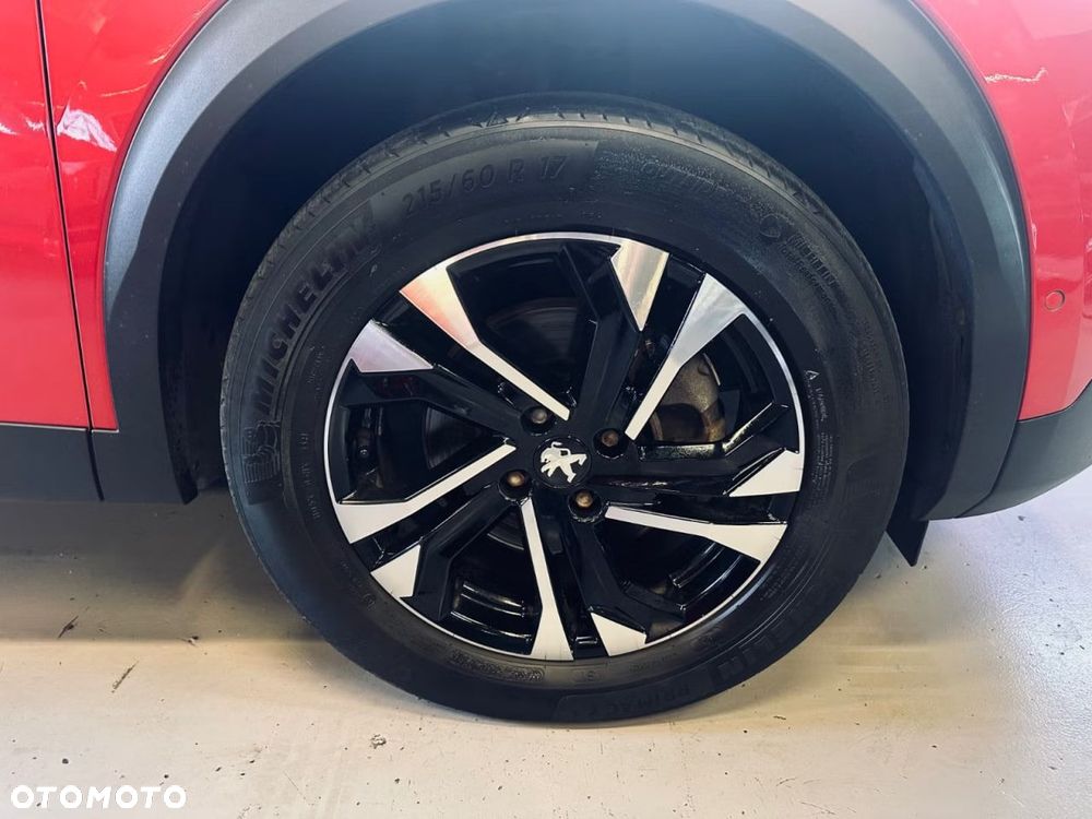 Peugeot 2008 136 GT - 37