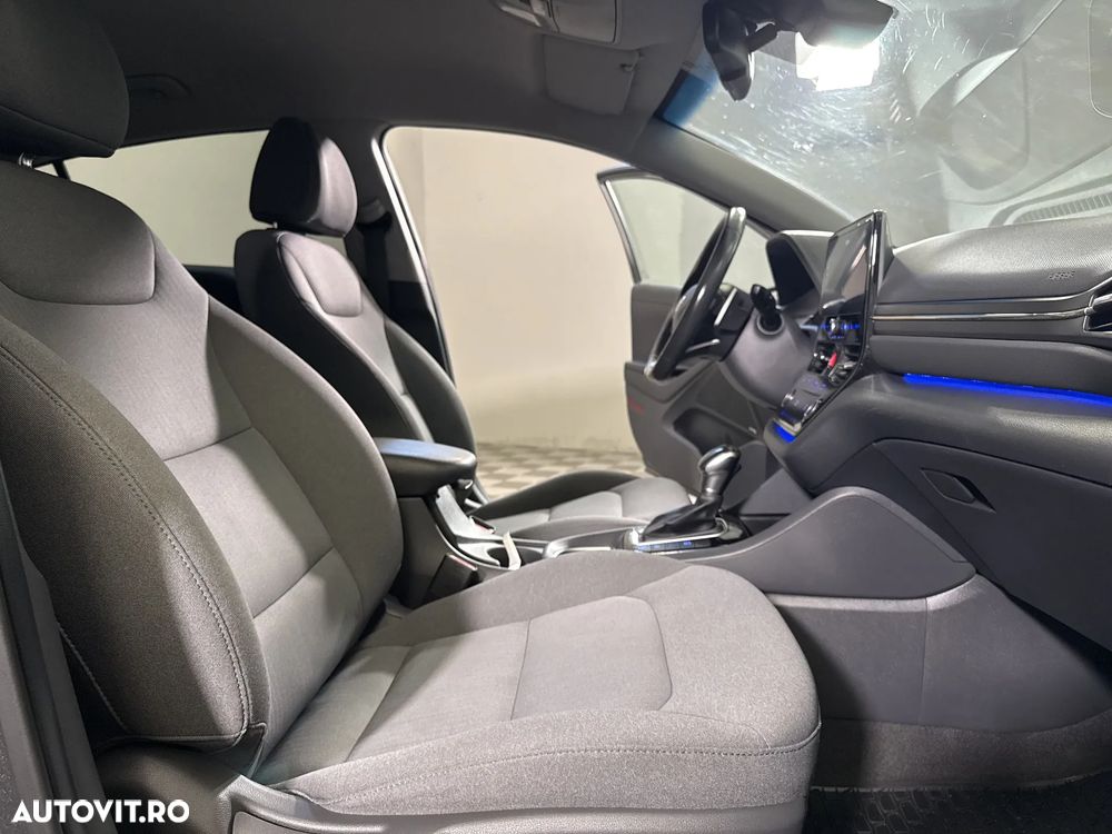 Hyundai IONIQ - 12