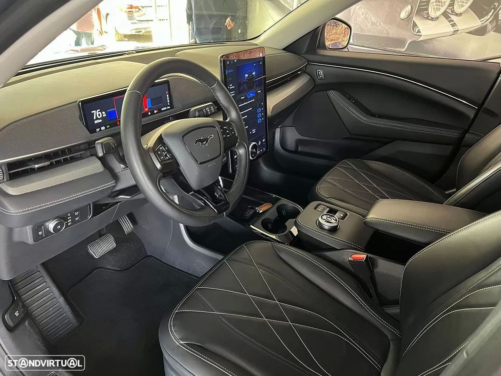 Ford Mustang Mach-E - 7