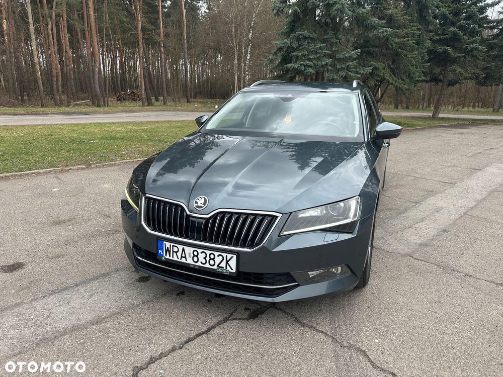 Skoda Superb 2.0 TDI DSG Ambition - 1