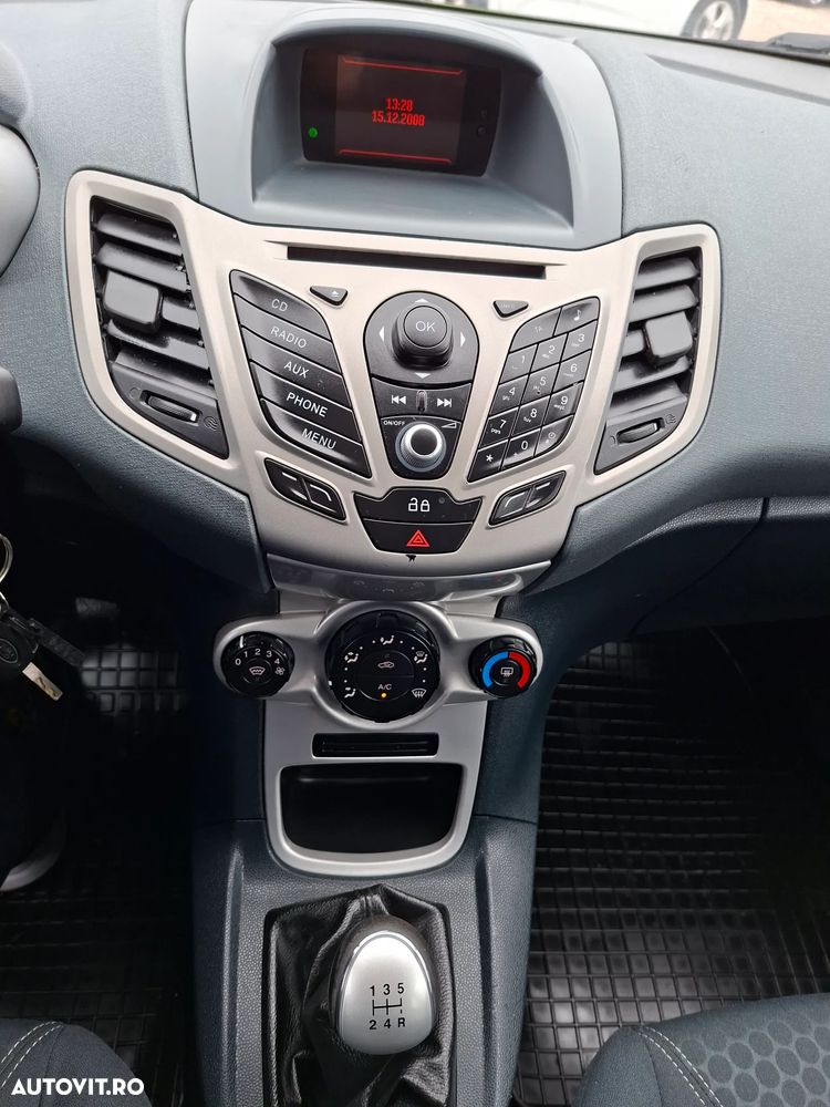 Ford Fiesta - 17