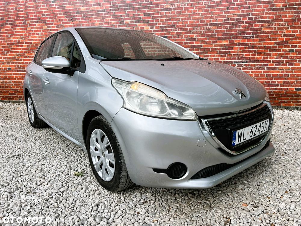 Peugeot 208 - 3