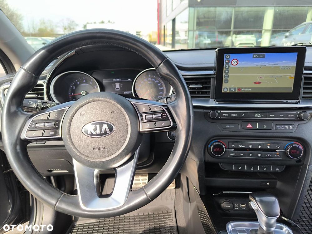 Kia Ceed - 13