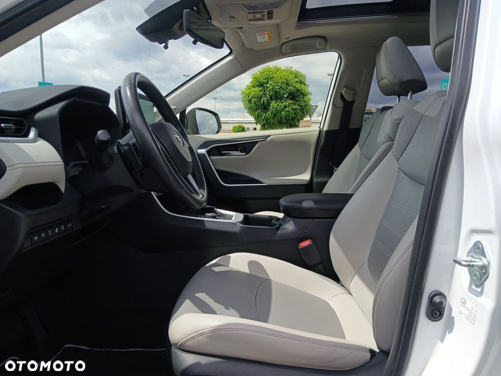 Toyota RAV4 - 15