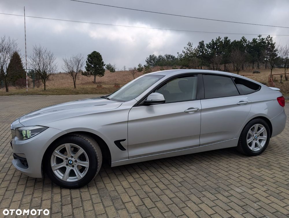 BMW 3GT 320i GPF Business Edition - 2