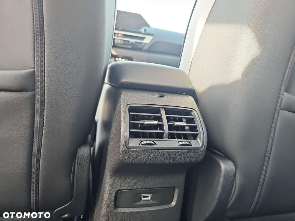 Citroën C4X - 23