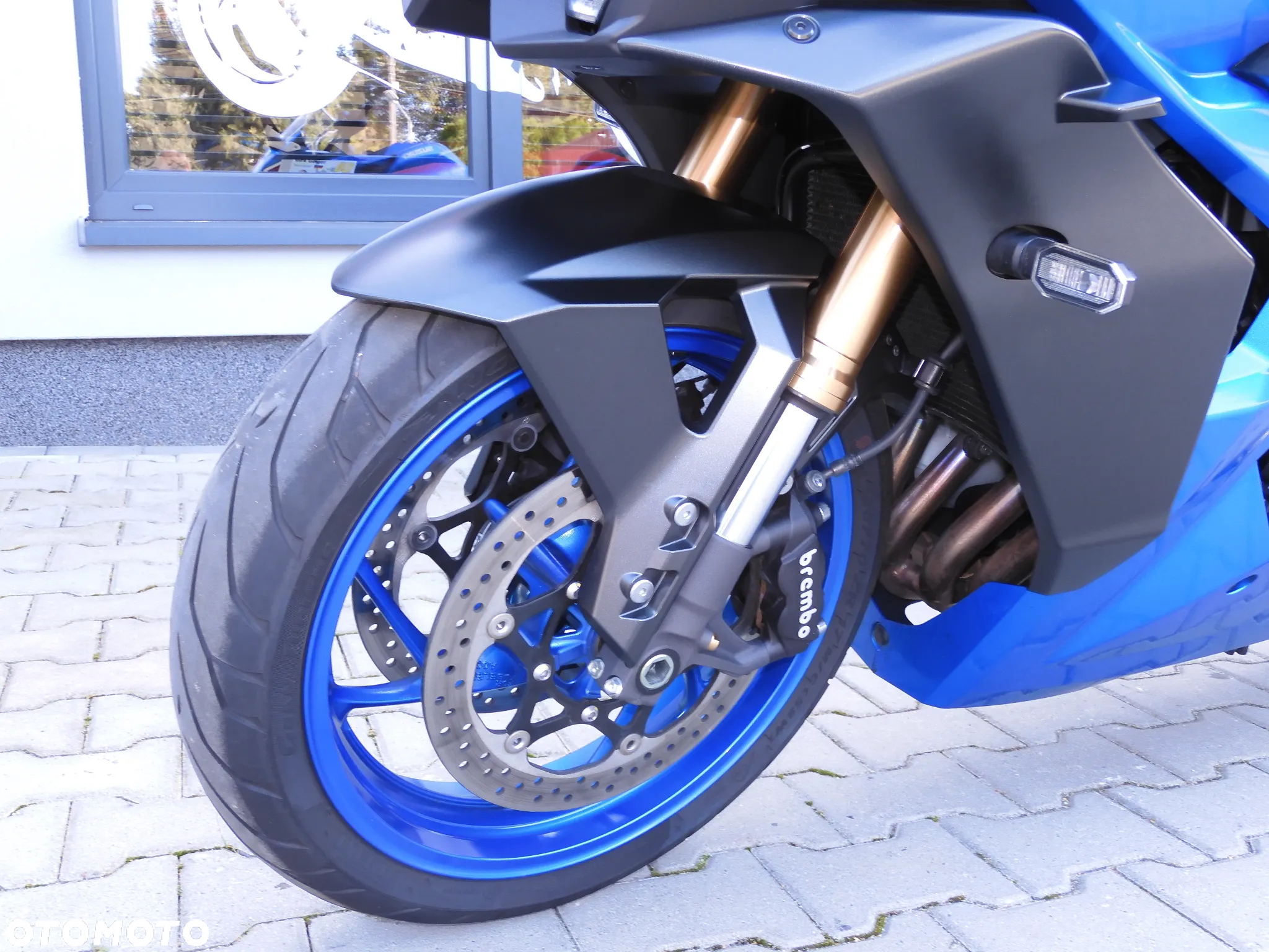 Suzuki GSX 1000 - 26