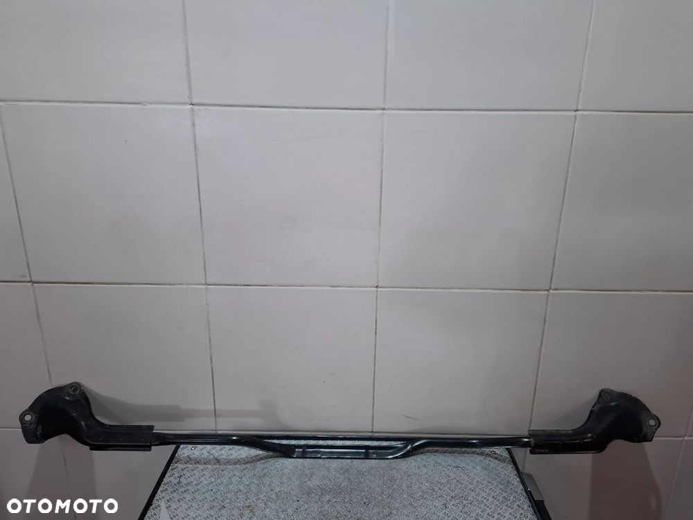 Rozpórka kielichów Ford Kuga MK1 2,5T 2012 rok nr 8V4111009AB - 2