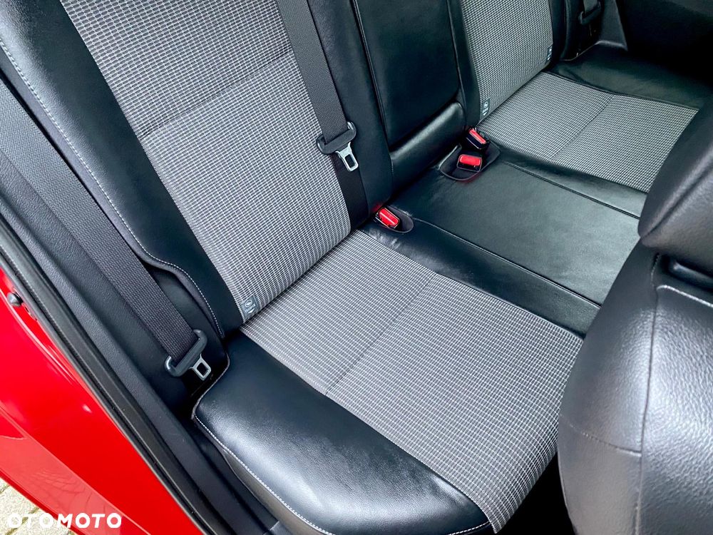 Toyota Auris 1.6 D-4D Edition S+ - 21