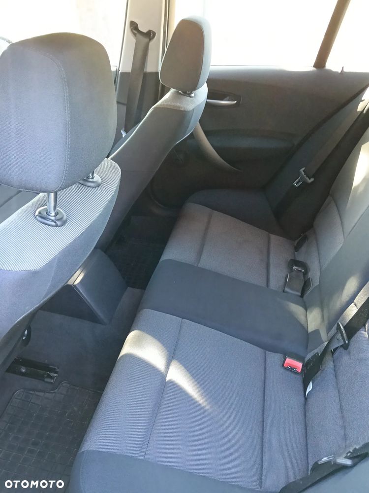 BMW Seria 1 116i - 9