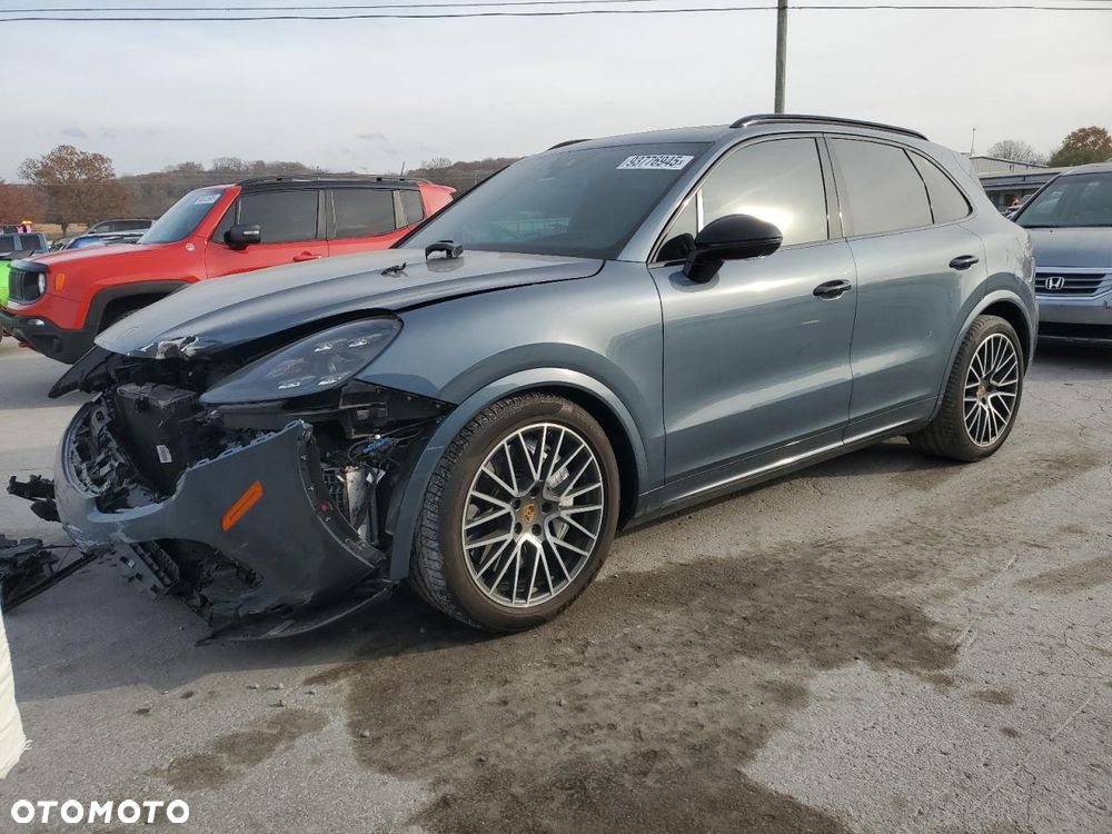 Porsche Cayenne Turbo - 1