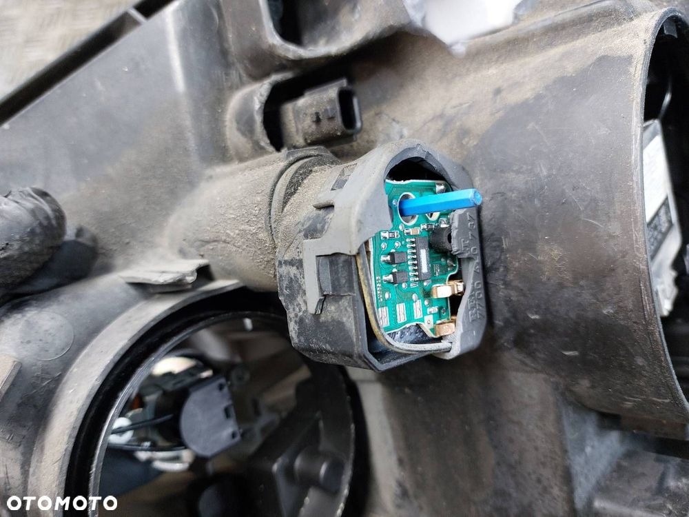 LAMPA PRAWY PRZÓD XENON QASHQAI+2 I LIFT J10 EU 26010BR60A 5DV009610-00 - 11