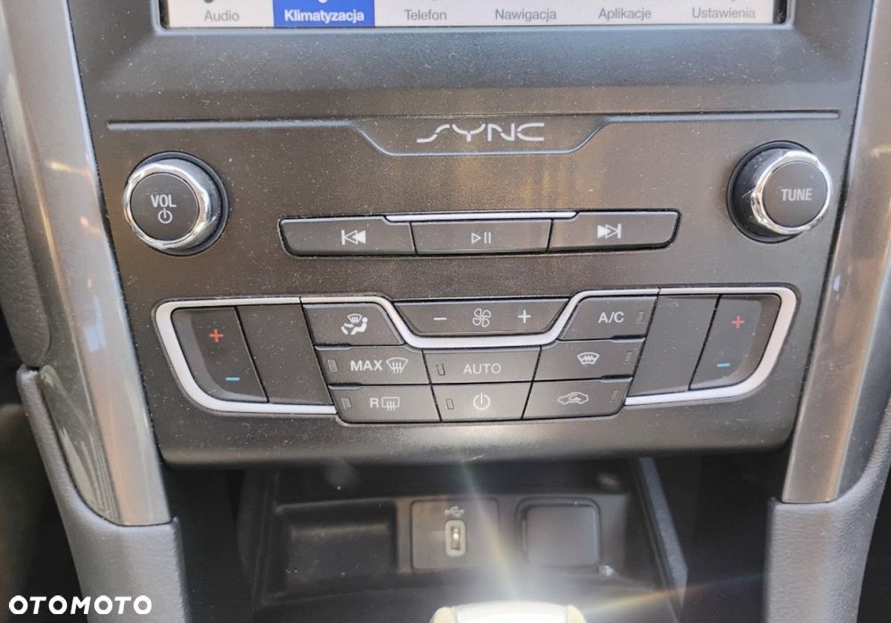 Ford Mondeo - 17