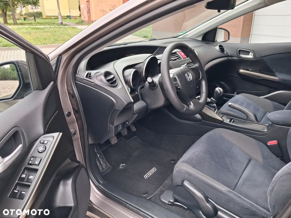 Honda Civic 1.4 i-VTEC Comfort 40 Jahre Edition - 12