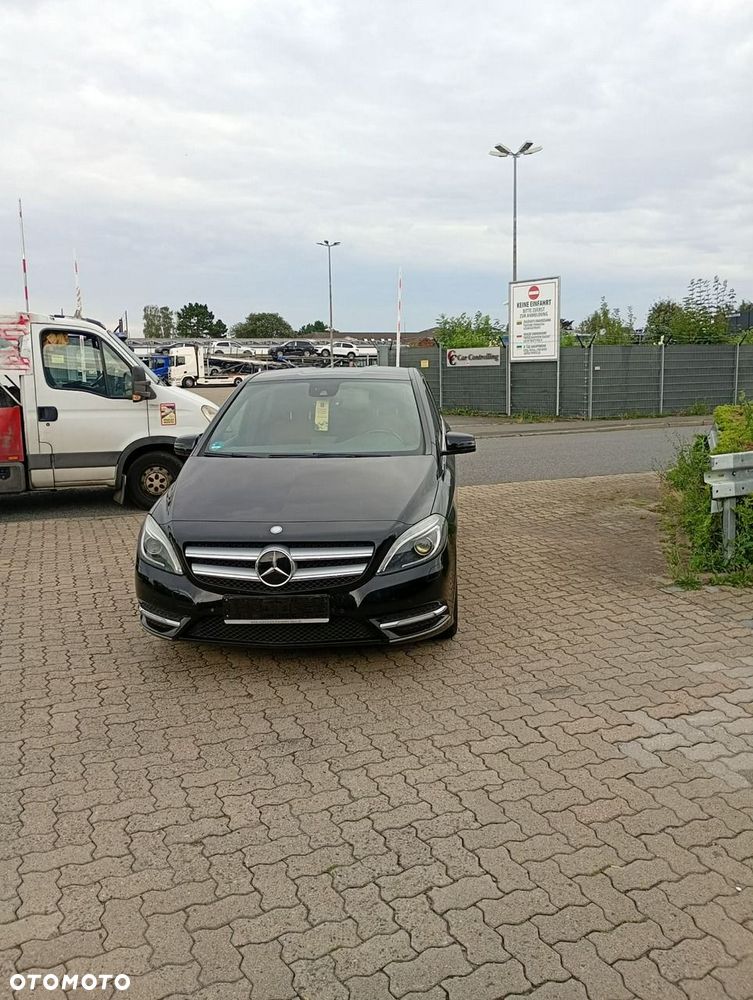 Mercedes-Benz Klasa B 200 BlueEFFICIENCY EDITION 1 - 2