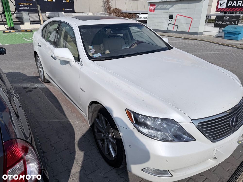 Lexus LS 600h Elite - 2