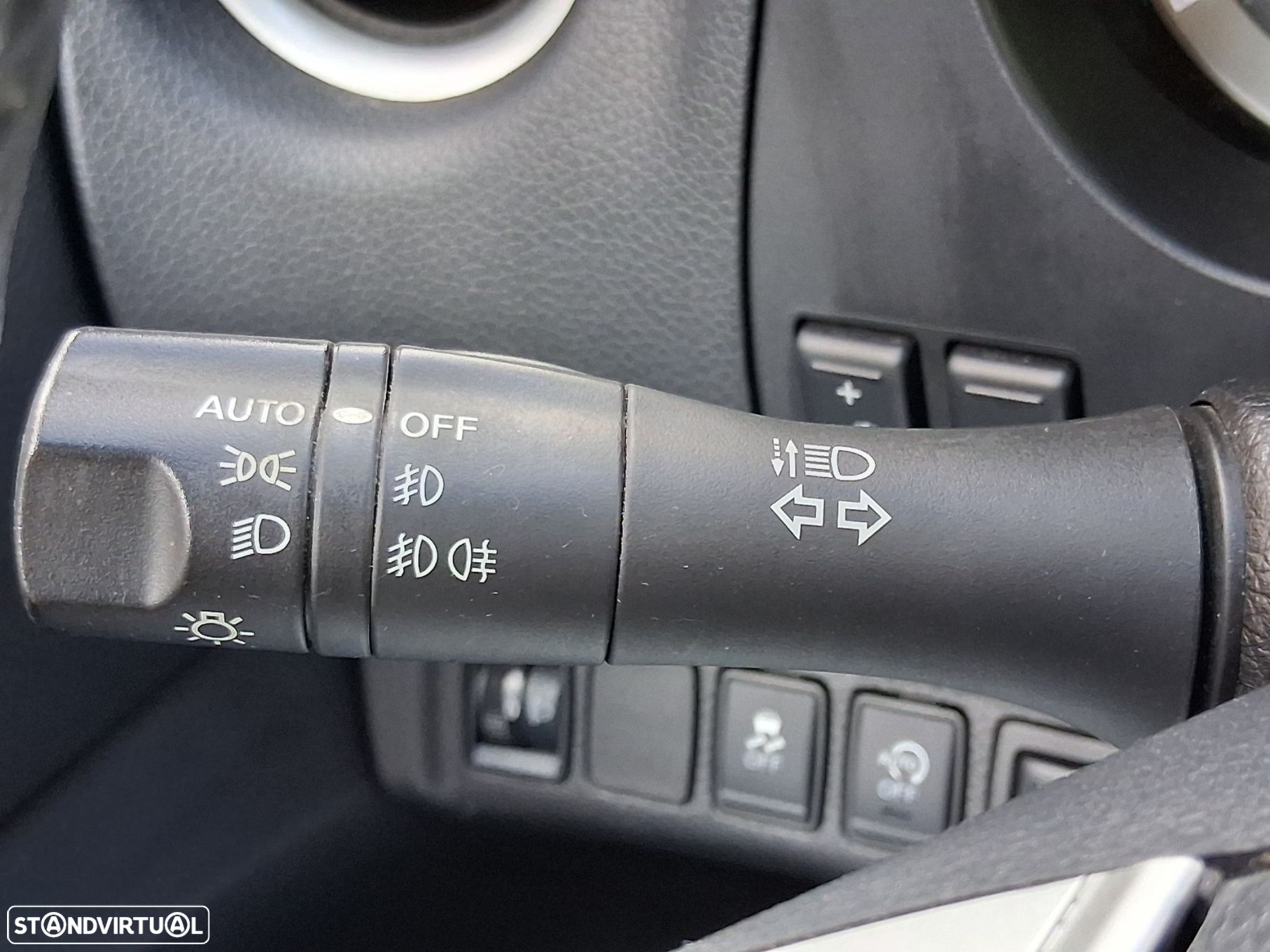 Nissan Navara 2.3 dCi CD 4WD N-Connecta Nav+Barras - 34