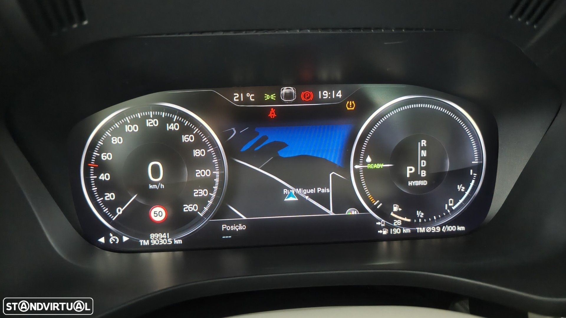 Volvo XC 60 2.0 T8 PHEV Momentum Plus AWD - 39