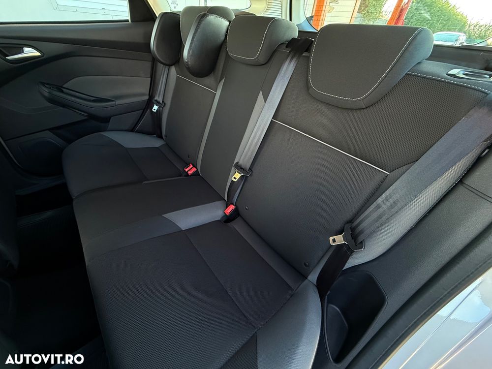 Ford Focus 1.6 TDCI DPF Trend - 7